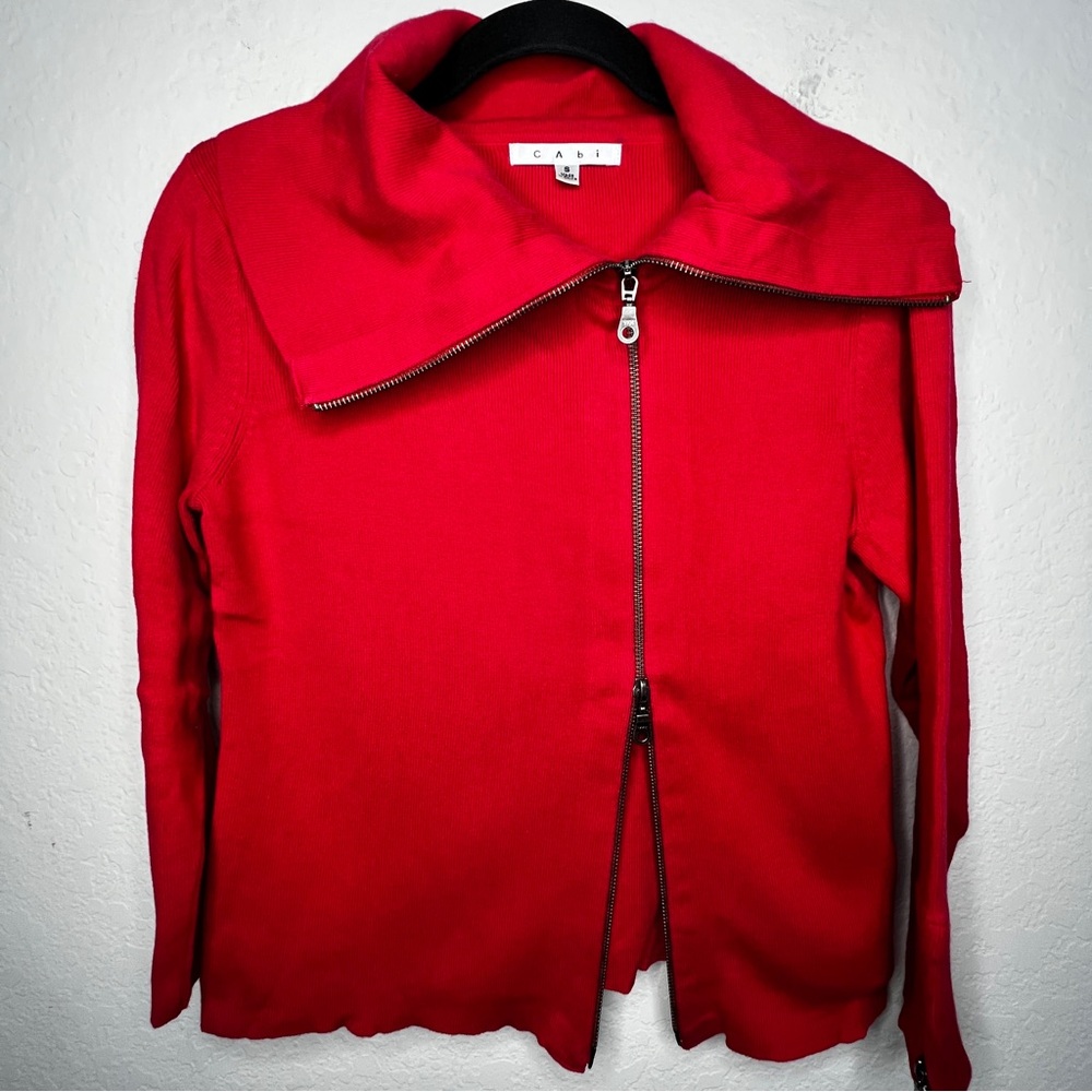 Cabi Women's Medium Long Sleeve Red Asymmetrical Zip Sleeve‎ Collar Sweater